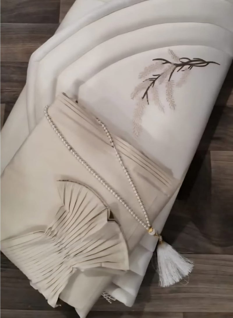 Gerenic Ramadan Gifting Package Carpet prayer kit and a note of prayer for women - beige - Image 2